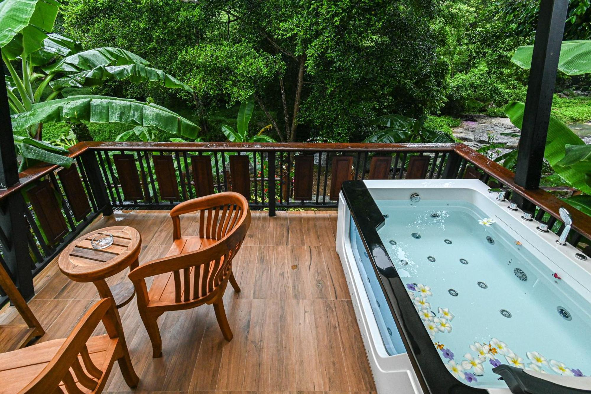 Hotel Cascade Tara Na Mueang Zewnętrze zdjęcie